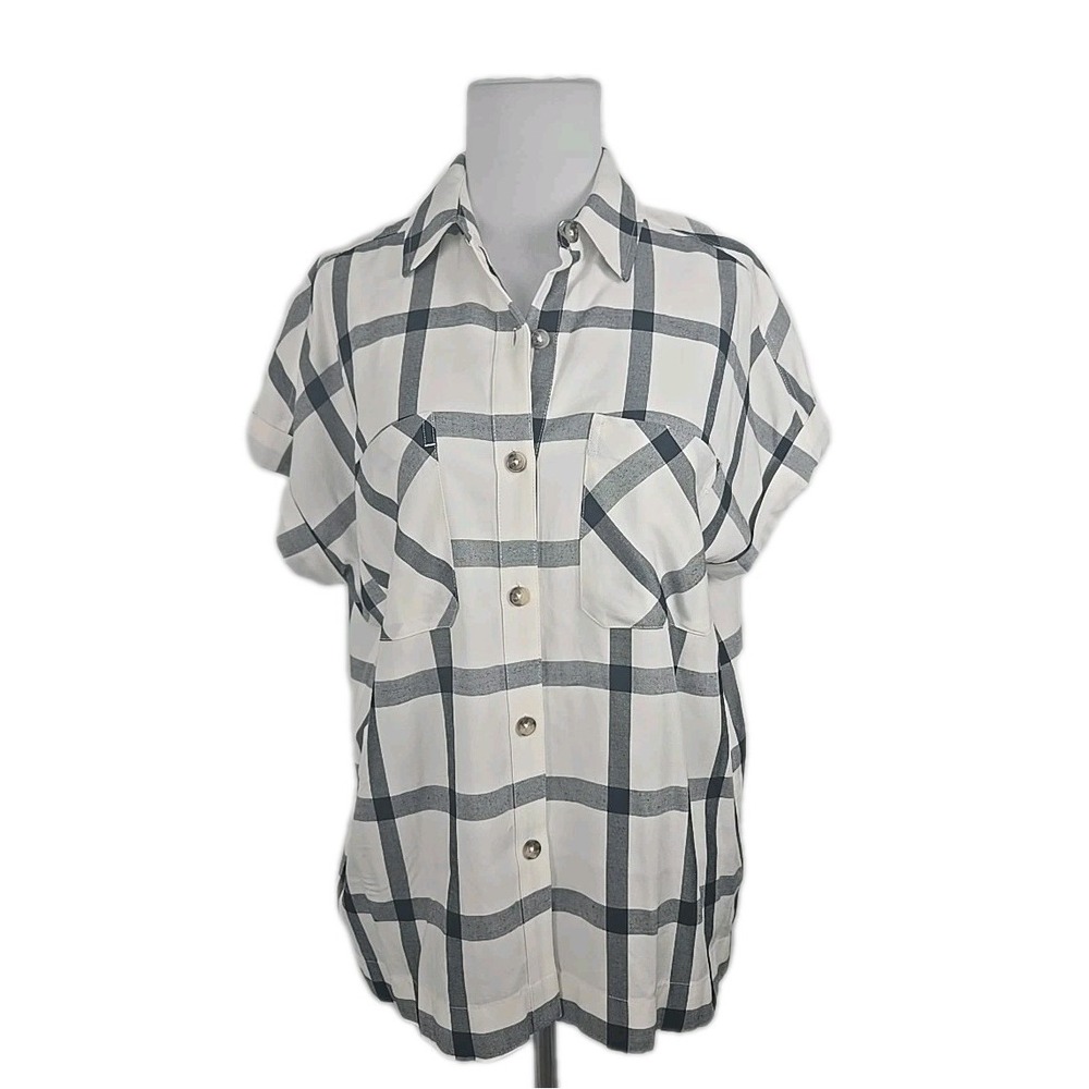The Limited Large White Black Button Up Short Sleeve Woven Top Wyndo Plaid L